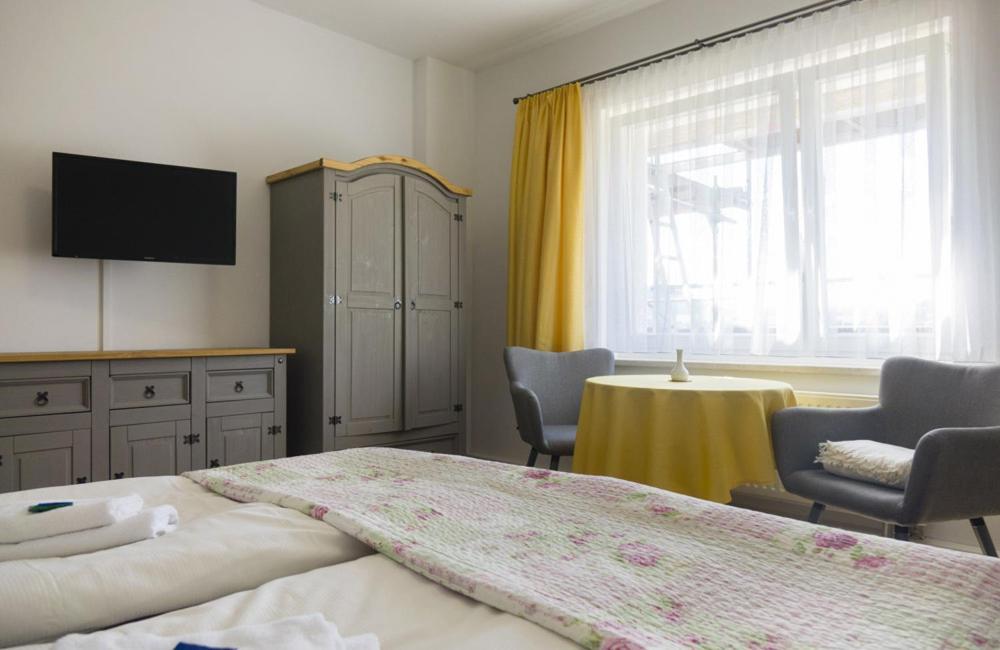 Panoramahotel Lilienstein Königstein Habitación foto