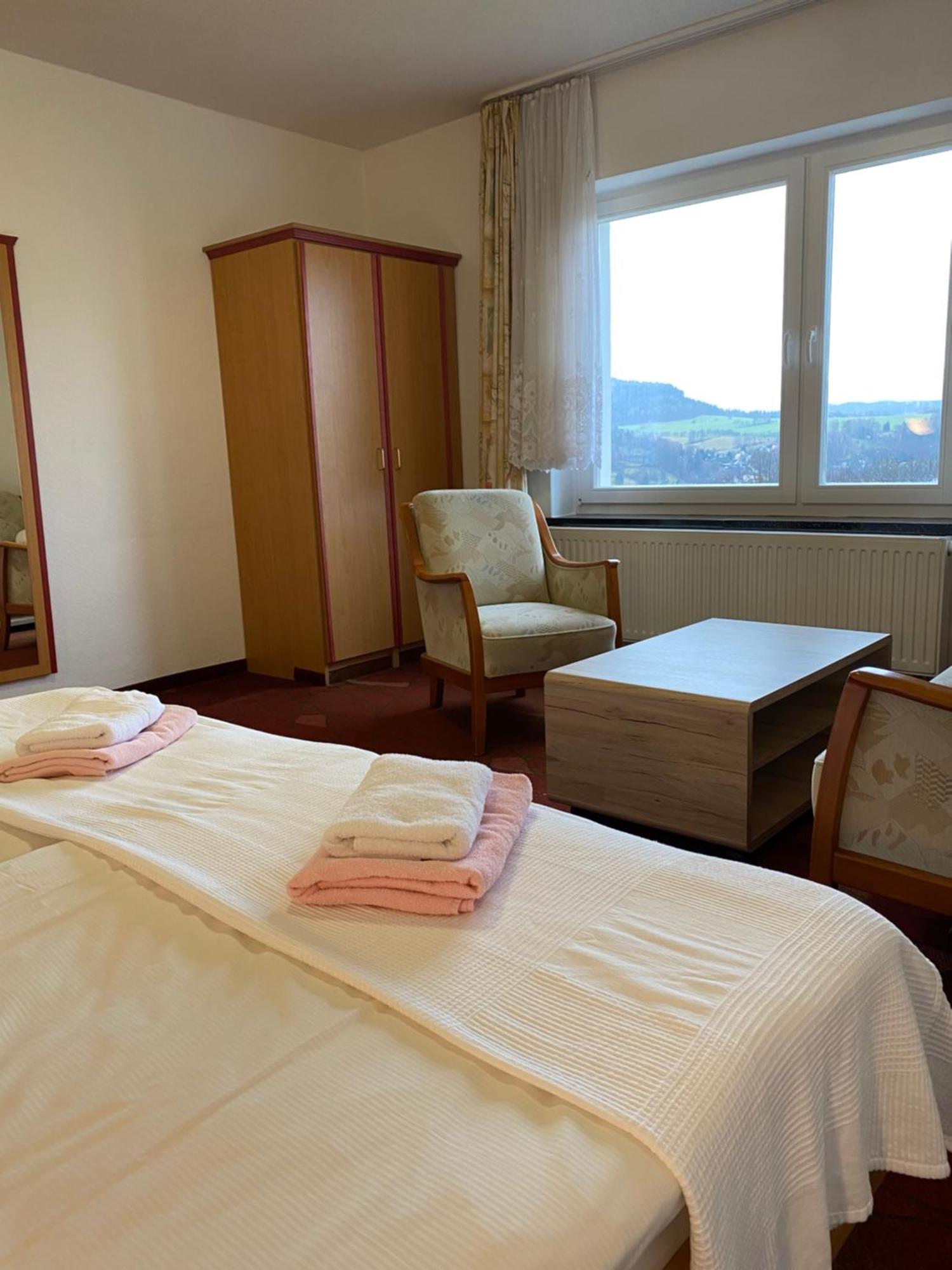 Panoramahotel Lilienstein Königstein Habitación foto