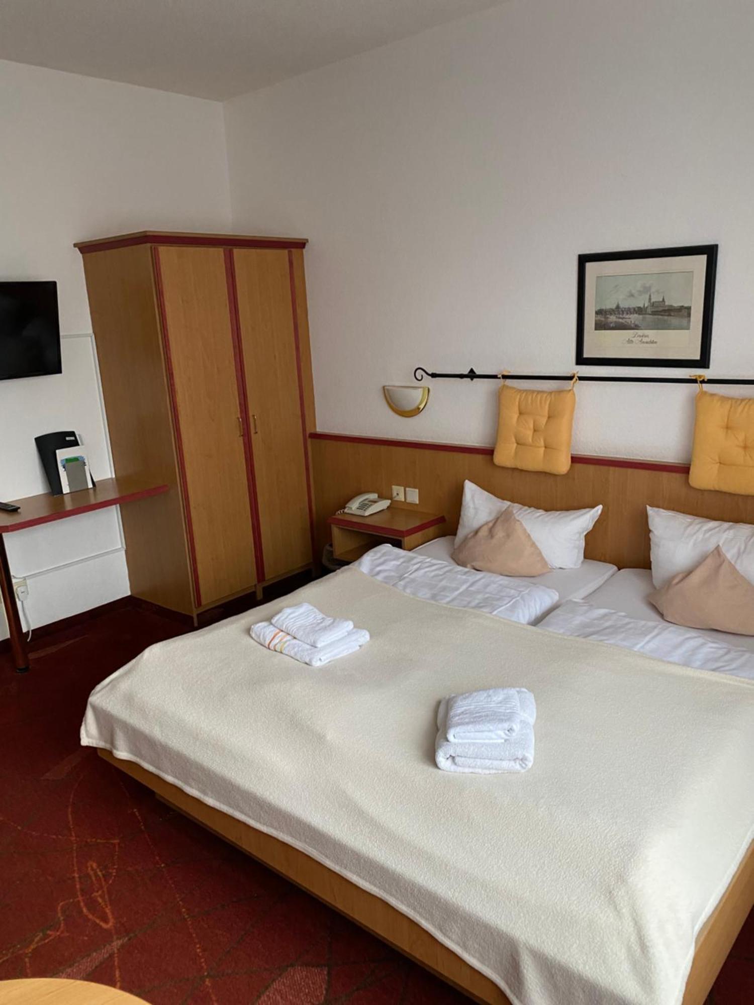 Panoramahotel Lilienstein Königstein Habitación foto